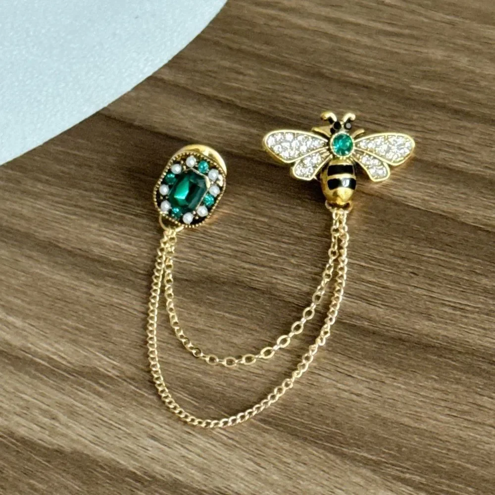 Gold and Green Bee Brooch Q598